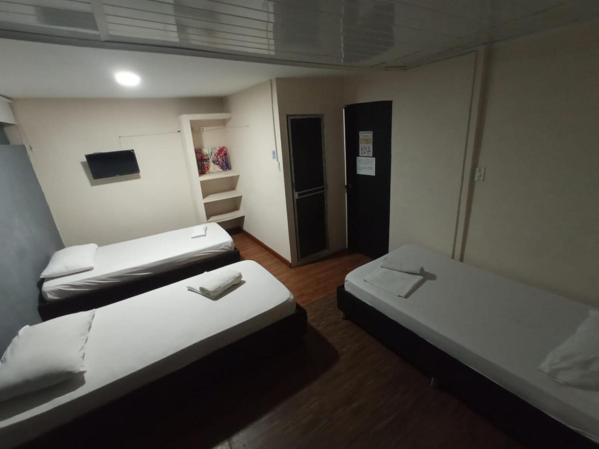 Hostal El Mohan Neiva  Ngoại thất bức ảnh